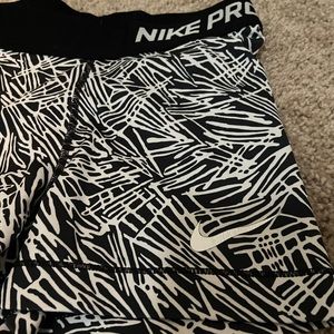Black & White Nike Pro 3" Spandex - Small